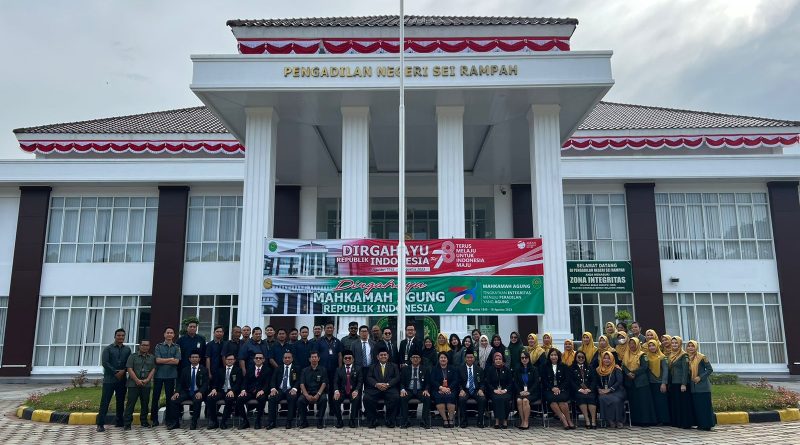 Pengadilan Negeri Sei Rampah Laksanakan Upacara Peringatan Hari Ulang Tahun ke-78 Mahkamah Agung Republik Indonesia